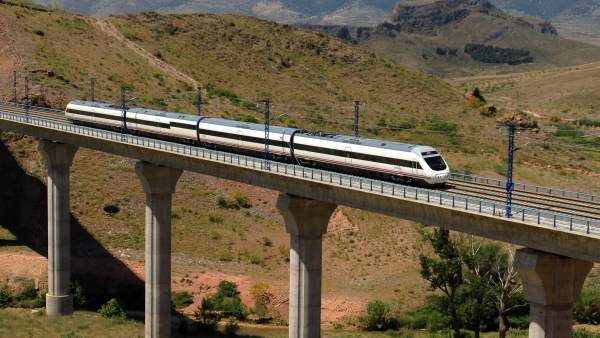 Tren Alvia. Tren Alvia.