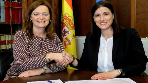 Ayuntamiento y Ministerio de Hacienda formalizan la cesión del Archivo Histórico Ayuntamiento y Ministerio de Hacienda formalizan la cesión del Archivo Histórico
