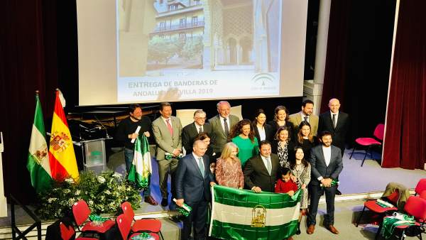 Acto de entrega de los galardones Bandera de Andalucía en la provincia de Sevill Acto de entrega de los galardones Bandera de Andalucía en la provincia de Sevill