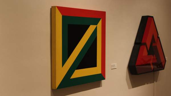 La Nau reivindica el legado del grupo Antes del arte con obras que 'tienden puen La Nau reivindica el legado del grupo Antes del arte con obras que 'tienden puen