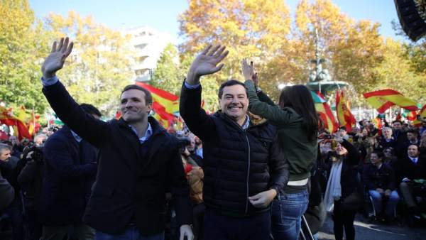 Pablo Casado y Juanma Moreno en Granada Pablo Casado y Juanma Moreno en Granada
