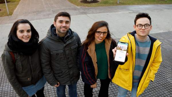 Cuatro estudiantes de la UPNA diseñan una aplicación sobre lugares para practica Cuatro estudiantes de la UPNA diseñan una aplicación sobre lugares para practica