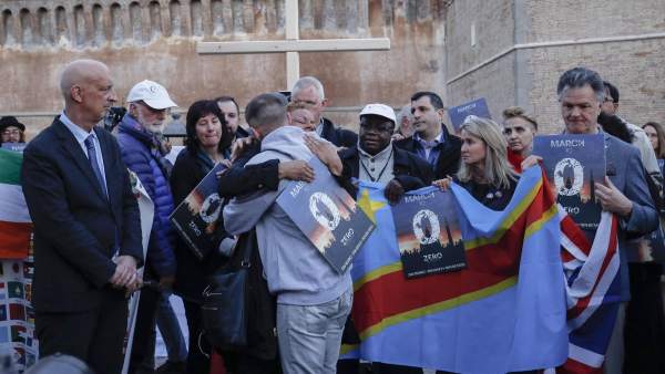 Víctimas de abusos de la Iglesia Víctimas de abusos de la Iglesia