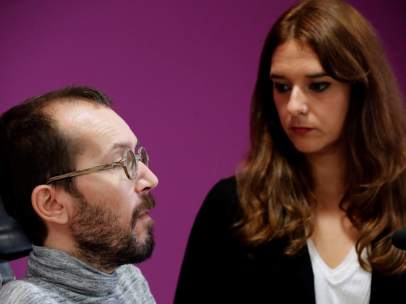 Rueda de prensa de Pablo Echenique y Noelia Vera.
