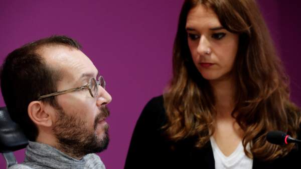 Rueda de prensa de Pablo Echenique y Noelia Vera. Rueda de prensa de Pablo Echenique y Noelia Vera.