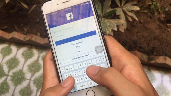Facebook Facebook