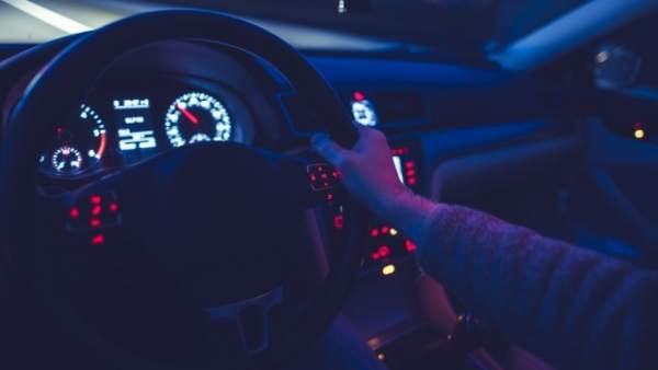 ¿Miedo a conducir de noche? 11 consejos para superarlo ¿Miedo a conducir de noche? 11 consejos para superarlo