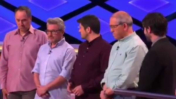 Los Lobos enviando un emotivo mensaje a su excompañero José Pinto. Los Lobos enviando un emotivo mensaje a su excompañero José Pinto.
