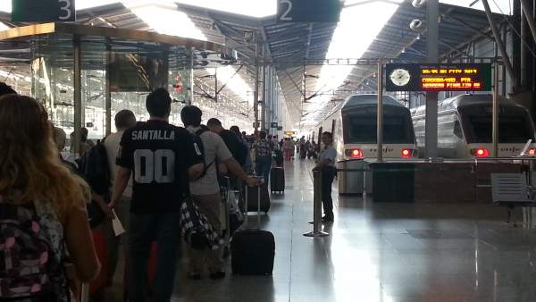 Viajeros, Tren, Renfe, Adif, Turismo, pasajero, turistas, estación Viajeros, Tren, Renfe, Adif, Turismo, pasajero, turistas, estación