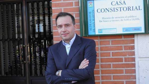 Aldeamayor pide la restitución del equipo de policía judicial de Laguna. Aldeamayor pide la restitución del equipo de policía judicial de Laguna.