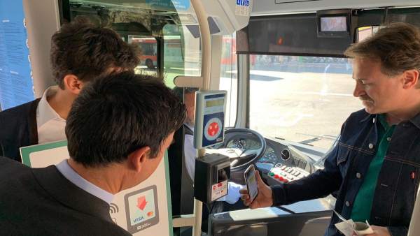 Los autobuses de EMT València estrenarán un proyecto piloto de pago con tarjeta Los autobuses de EMT València estrenarán un proyecto piloto de pago con tarjeta