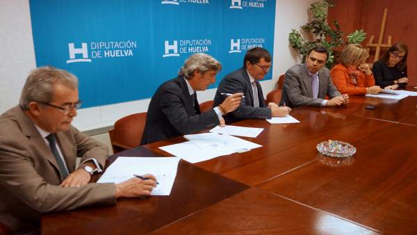 Diputación asegura el adelanto a los ayuntamientos merced al crédito suscrito de Diputación asegura el adelanto a los ayuntamientos merced al crédito suscrito de