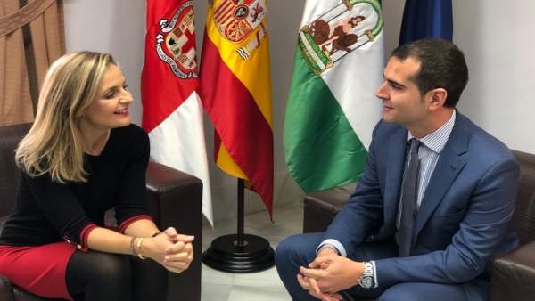 La delegada de la Junta en Almería, Maribel Sánchez, y el alcalde de Almería, Ra La delegada de la Junta en Almería, Maribel Sánchez, y el alcalde de Almería, Ra