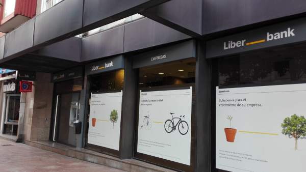 Oficina de Liberbank en Oviedo, cajero automático Oficina de Liberbank en Oviedo, cajero automático