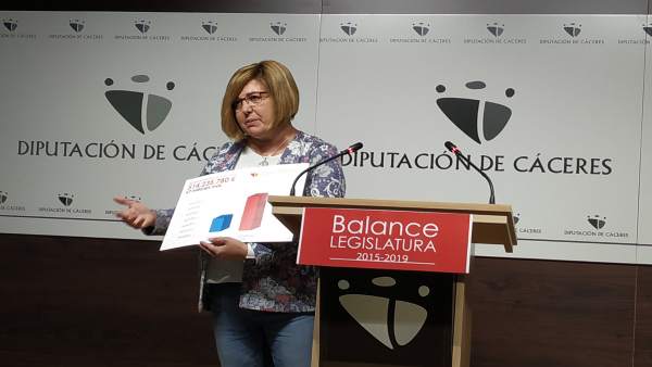 La Diputación de Cáceres distribuye 32 millones de euros de remanentes en invers La Diputación de Cáceres distribuye 32 millones de euros de remanentes en invers