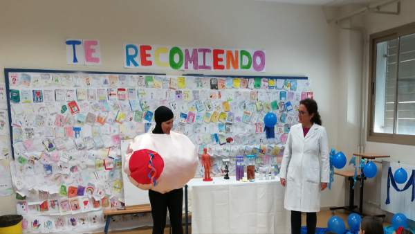 Más de 300 escolares participan en talleres infantiles sobre biomedicina y terap Más de 300 escolares participan en talleres infantiles sobre biomedicina y terap