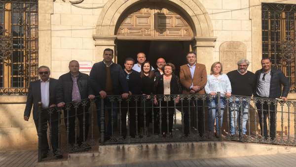 Reunión con alcaldes de El Condado sobre la gestión del abastecimiento de agua. Reunión con alcaldes de El Condado sobre la gestión del abastecimiento de agua.