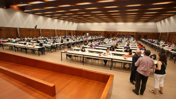 Pruebas De Selectividad De 2012 En La Universidad Pública De Navarra. Pruebas De Selectividad De 2012 En La Universidad Pública De Navarra.