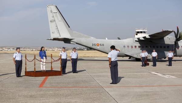 La ministra de Defensa, Margarita Robles, en la Base de Armilla La ministra de Defensa, Margarita Robles, en la Base de Armilla
