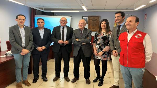Balance de las políticas realizadas en apoyo a las personas de la provincia de V Balance de las políticas realizadas en apoyo a las personas de la provincia de V