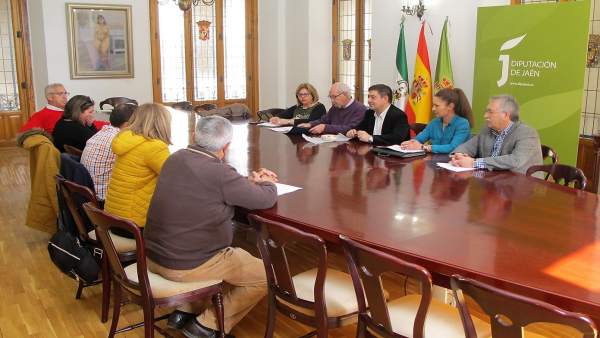 Reunión con la Unión Provincial de Federaciones de Asociaciones Vecinales, CAVA- Reunión con la Unión Provincial de Federaciones de Asociaciones Vecinales, CAVA-