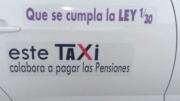 Taxistas de Madrid portarán en sus coches carteles defendiendo su servicio y pid Taxistas de Madrid portarán en sus coches carteles defendiendo su servicio y pid