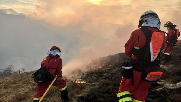 Incendio forestal en Cantabria Incendio forestal en Cantabria