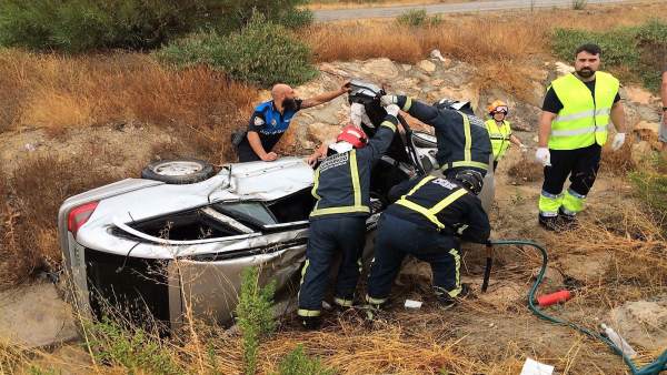 Imagen del accidente de tráfico con heridos, vuelco en Mazarrón Imagen del accidente de tráfico con heridos, vuelco en Mazarrón