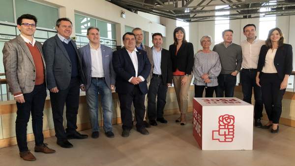Mendia dice que los socialistas son la única propuesta que puede frenar 'el extr Mendia dice que los socialistas son la única propuesta que puede frenar 'el extr
