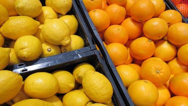 Limones, naranjas, cítricos Limones, naranjas, cítricos