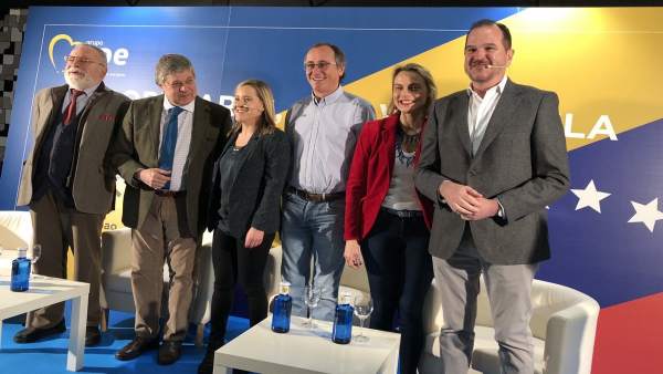 Alonso (PP) acusa a Podemos de ser 'Maduro en España' y dice sentir 'vergüenza' Alonso (PP) acusa a Podemos de ser 'Maduro en España' y dice sentir 'vergüenza'