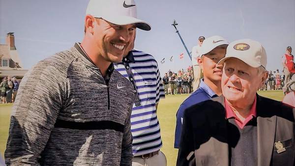 Jack Nicklaus junto a Brooks Koepka Jack Nicklaus junto a Brooks Koepka