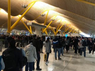 Colas en Barajas en la Terminal 4