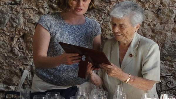 Fwd: Np Homenaje Primeras Mujeres Notario De La Comunitat Fwd: Np Homenaje Primeras Mujeres Notario De La Comunitat