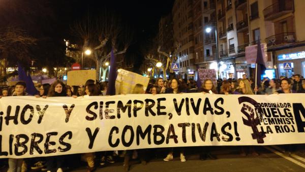 8M.- Una Multitudinaria Manifestación Pide En Logroño Igualdad Real Y Efectiva Y 8M.- Una Multitudinaria Manifestación Pide En Logroño Igualdad Real Y Efectiva Y