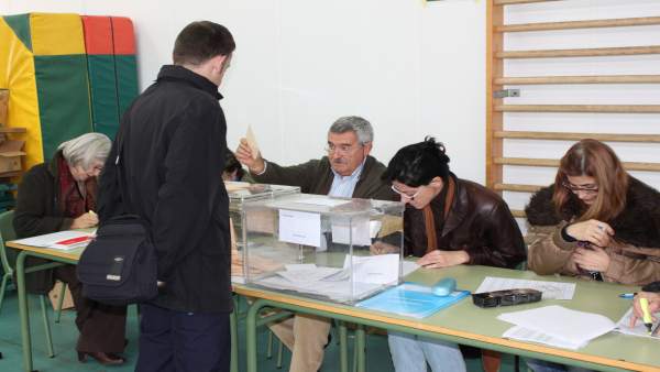 28A.- El Ayuntamiento de Toledo expondrá el censo electoral para consultas y rec 28A.- El Ayuntamiento de Toledo expondrá el censo electoral para consultas y rec