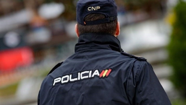 Un agente de la Policía Nacional Un agente de la Policía Nacional