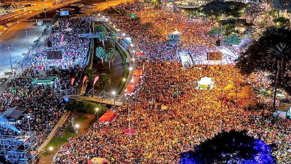 El Carnaval de Santa Cruz bate récord con 400.000 personas en la zona del cuadrl El Carnaval de Santa Cruz bate récord con 400.000 personas en la zona del cuadrl