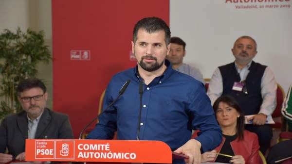 Tudanca da a elegir en CyL entre la política útil y decente del PSOE o la derech Tudanca da a elegir en CyL entre la política útil y decente del PSOE o la derech