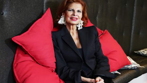 CARMEN ALBORCH CARMEN ALBORCH