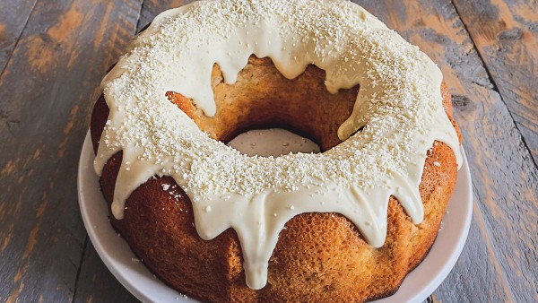Bundt cake de chocolate blanco Bundt cake de chocolate blanco