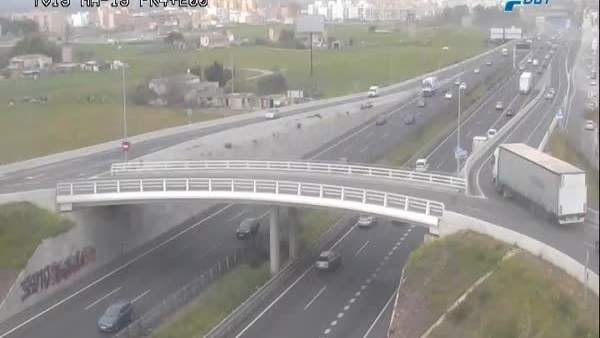 Retenciones a primeras horas de la mañana en la entrada a Palma desde la autopis Retenciones a primeras horas de la mañana en la entrada a Palma desde la autopis