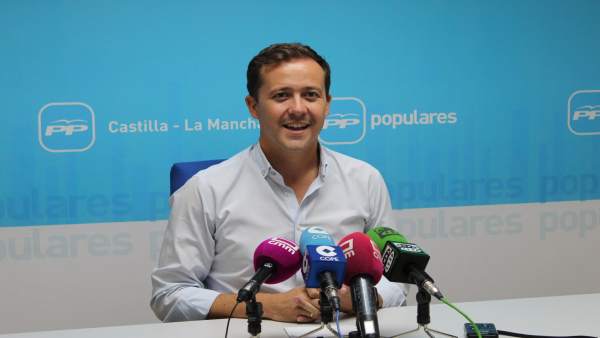 Carlos Velázquez Carlos Velázquez