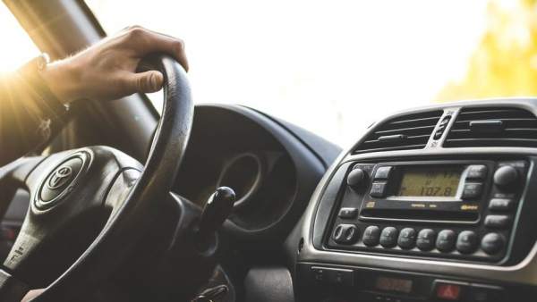 La rueda de repuesto, la pegatina de la ITV…Y otros elementos obligatorios que debes llevar en tu coche La rueda de repuesto, la pegatina de la ITV…Y otros elementos obligatorios que debes llevar en tu coche