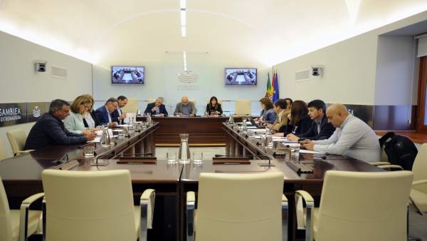 El PP critica que no haya comparecido el coordinador del sistema ferroviario y e El PP critica que no haya comparecido el coordinador del sistema ferroviario y e