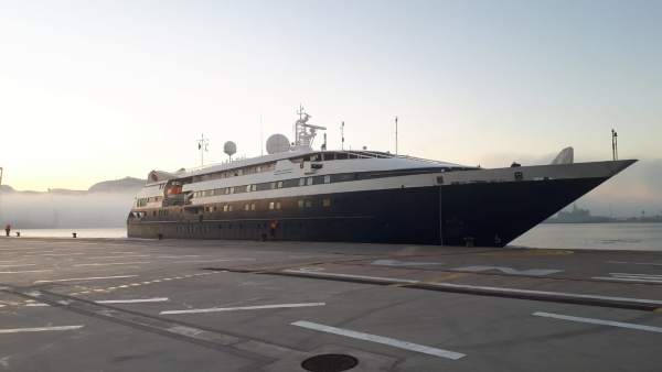 'Clio', el barco de cruceros con forma de mega-yate, recala en Cartagena 'Clio', el barco de cruceros con forma de mega-yate, recala en Cartagena