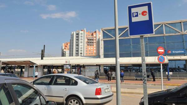 FGV ofereix en Falles més de 1.000 places d'aparcament en 15 estacions FGV ofereix en Falles més de 1.000 places d'aparcament en 15 estacions