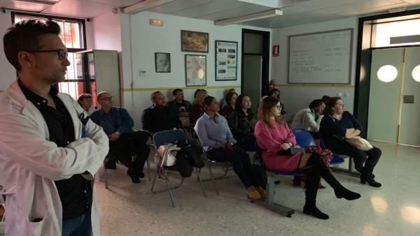 Málaga.- Profesionales del centro de salud de Torre del Mar imparten un taller p Málaga.- Profesionales del centro de salud de Torre del Mar imparten un taller p