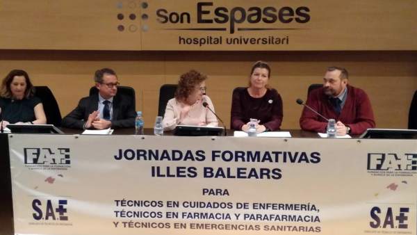 Gómez se compromete a impulsar el trabajo de Técnicos en Cuidados de Enfermería Gómez se compromete a impulsar el trabajo de Técnicos en Cuidados de Enfermería