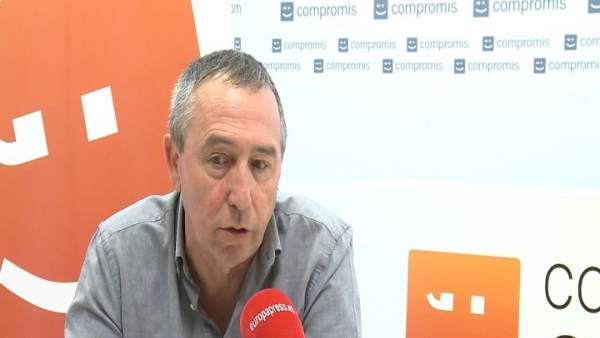 Compromís retrau en un vídeo la "mascletà d'incompliments" als qui venen a Falles "només a fer-se la foto" Compromís retrau en un vídeo la "mascletà d'incompliments" als qui venen a Falles "només a fer-se la foto"